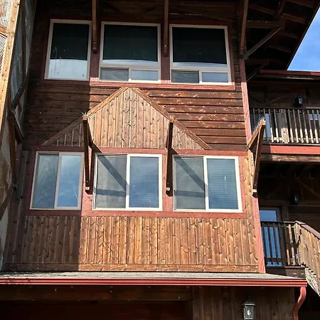 Villa Mount Jumbo Lookout